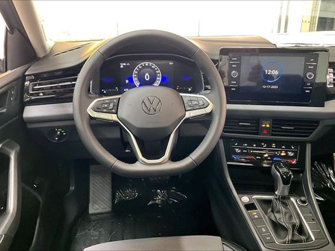 New 2026 Volkswagen Jetta SE image 15