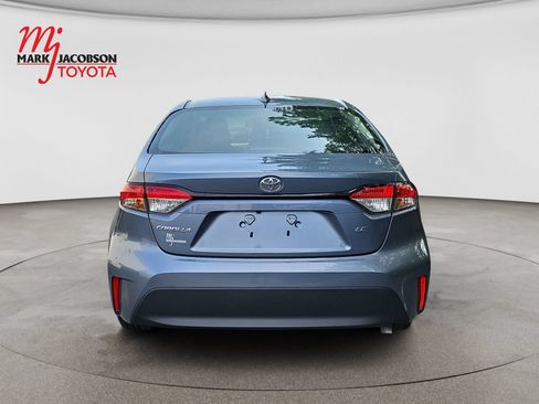 Used 2025 Toyota Corolla LE FWD image 11