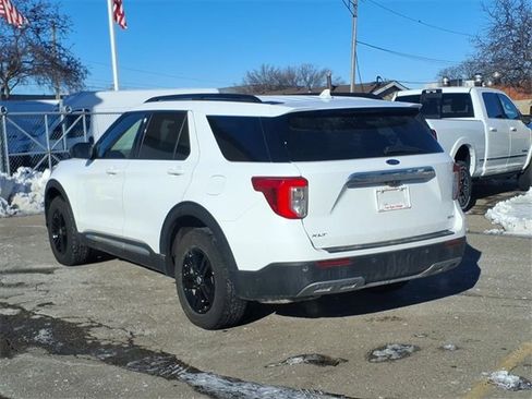 Used 2020 Ford Explorer XLT w/ Equipment Group 202A image 7