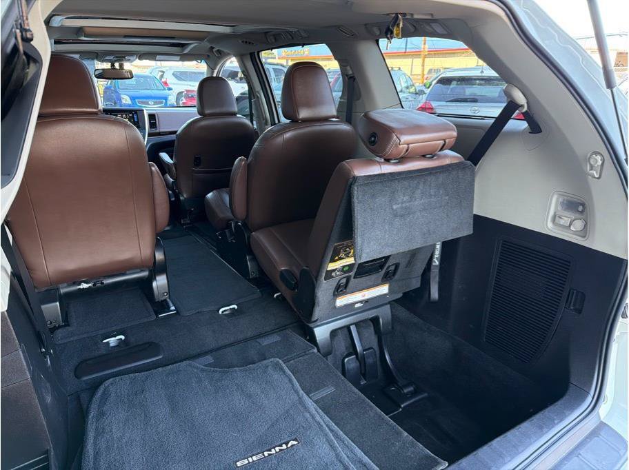 Used 2017 Toyota Sienna Limited Premium AWD/4WD image 27