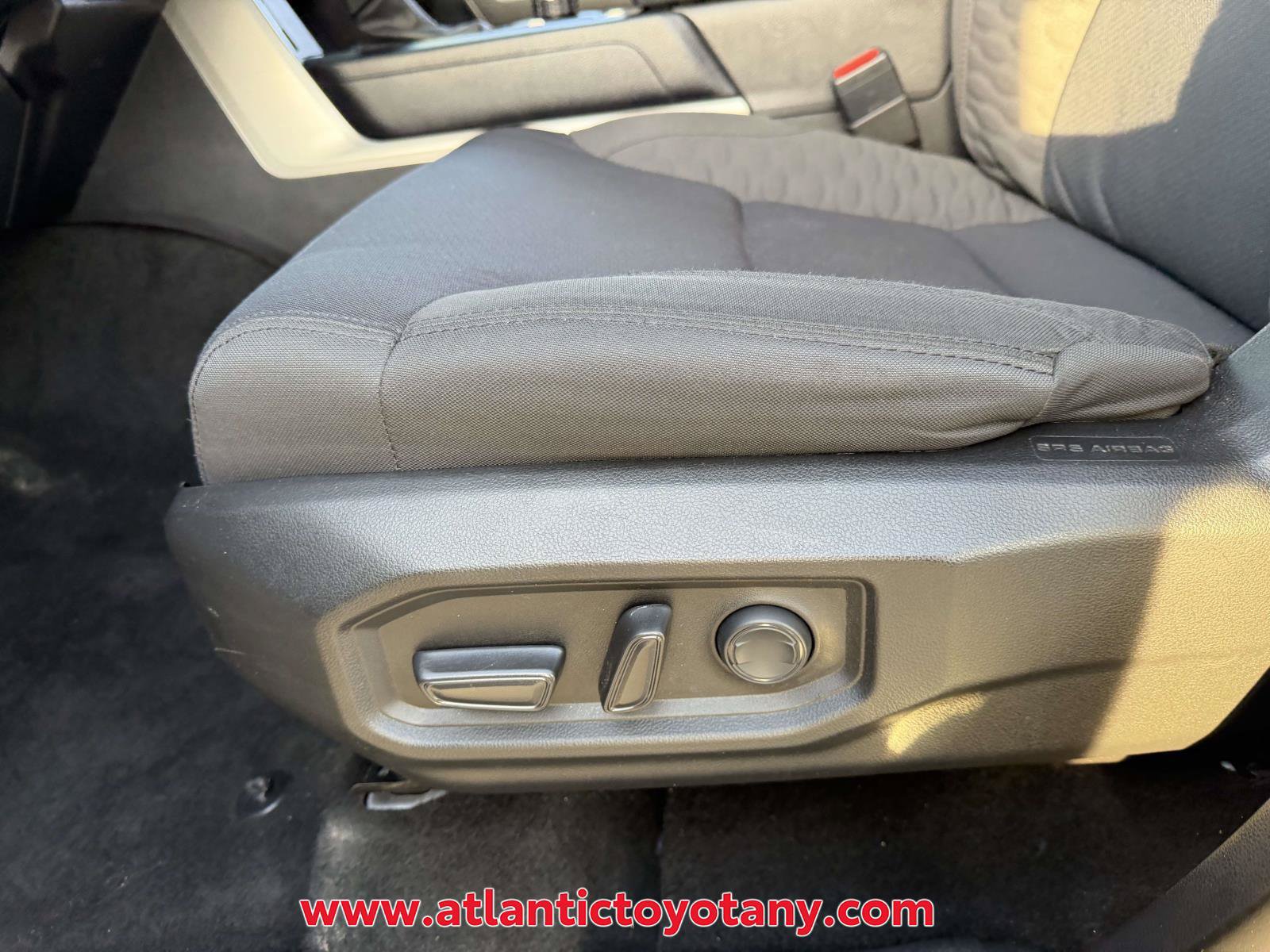 Used 2023 Toyota Tundra SR AWD/4WD image 17