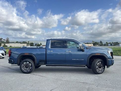 New 2026 GMC Sierra 2500 Denali Ultimate w/ Max Trailering Package image 2