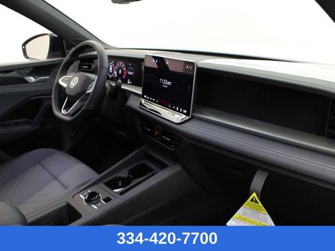 New 2026 Volkswagen Tiguan SE R-Line image 23