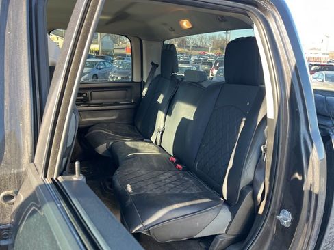 Used 2018 RAM 2500 Tradesman w/ Chrome Appearance Group image 23