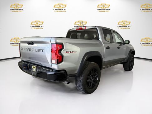 Used 2024 Chevrolet Colorado Trail Boss AWD/4WD image 8
