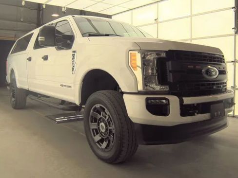 Used 2017 Ford F250 XL w/ Power Equipment Group image 2