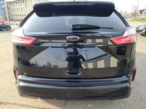 Used 2022 Ford Edge SE w/ Black Appearance Package AWD/4WD image 8