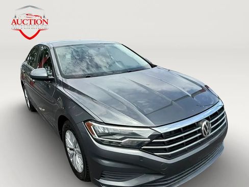 Used 2019 Volkswagen Jetta S w/ Driver Assistance Package FWD image 3