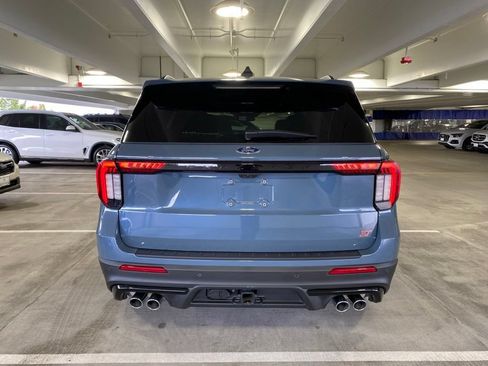 Used 2025 Ford Explorer ST w/ Sun And Sound Package AWD/4WD image 4