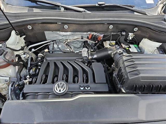 Used 2021 Volkswagen Atlas Cross Sport SE w/ Panoramic Sunroof Package FWD image 28