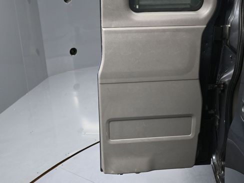 Used 2017 Chevrolet Express 3500 LT w/ LT Preferred Equipment Group image 34