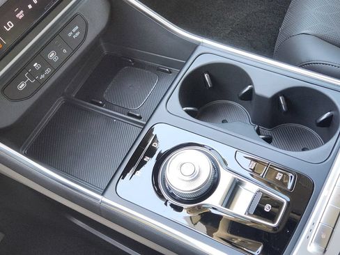 New 2026 Kia Carnival EX FWD image 19