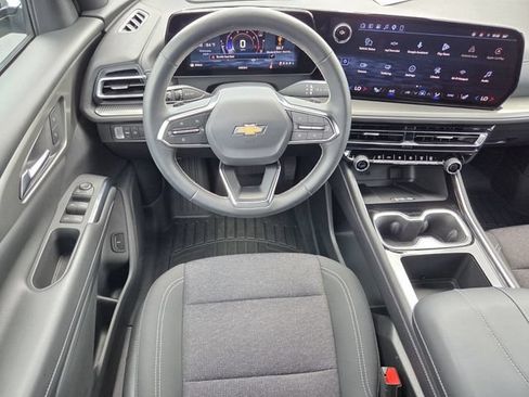 Used 2026 Chevrolet Traverse LT w/ Driver Confidence Package FWD image 15