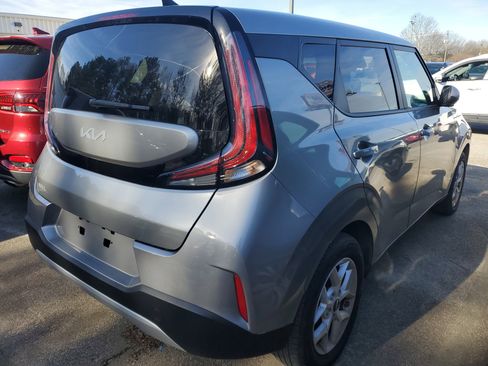 Used 2025 Kia Soul LX w/ LX Technology Package image 6