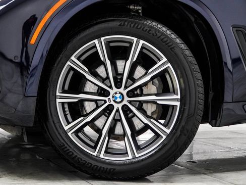 Used 2021 BMW X5 xDrive40i w/ M Sport Package AWD/4WD image 6