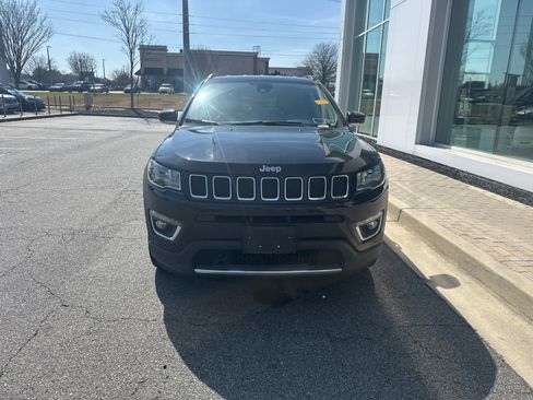 Used 2021 Jeep Compass Limited image 3
