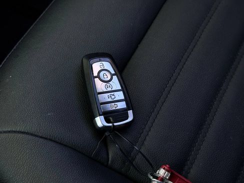 Used 2018 Ford Fusion SE w/ Equipment Group 602A FWD image 39