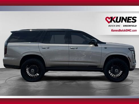Used 2025 Cadillac Escalade Sport Platinum w/ LPO, Floor Liner Package AWD/4WD image 12