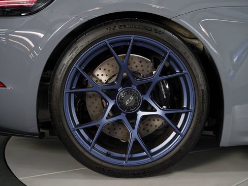 Used 2023 Porsche 718 Cayman GT4 RS RWD image 33