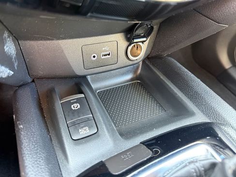 Used 2022 Nissan Rogue Sport SV w/ Technology Package image 36