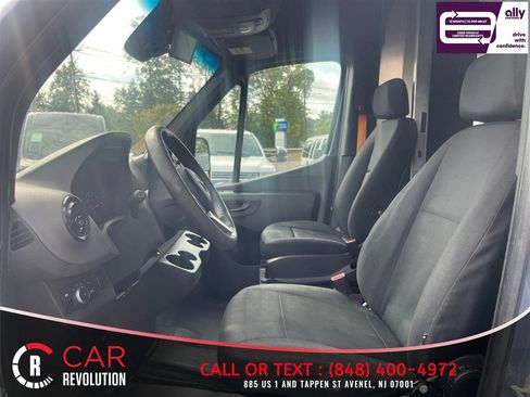 Used 2021 Mercedes-Benz Sprinter 2500 image 9