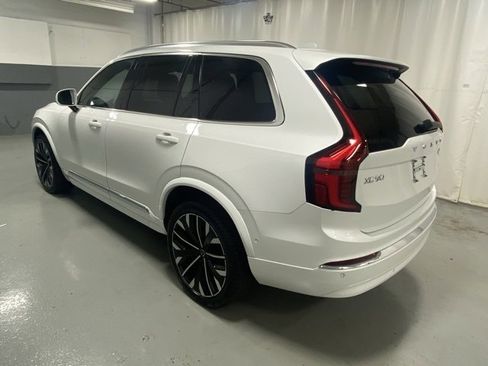 Used 2025 Volvo XC90 B6 Plus image 2