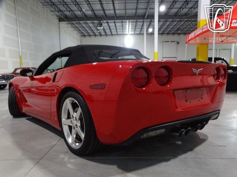 Used 2006 Chevrolet Corvette Convertible w/ Preferred Equipment Group image 9