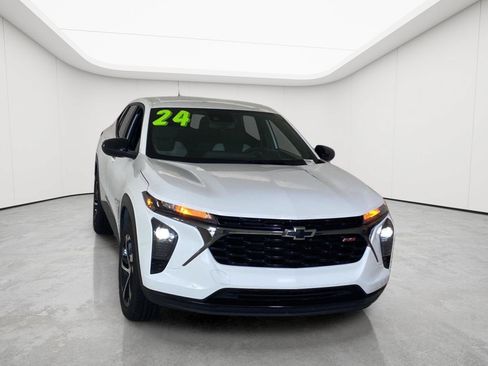 Used 2024 Chevrolet Trax RS w/ Driver Confidence Package FWD image 24