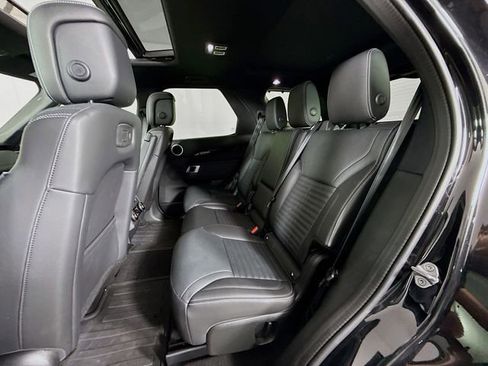 Used 2025 Land Rover Discovery S AWD/4WD image 24
