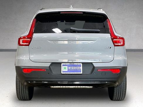 New 2026 Volvo XC40 B5 Plus w/ Protection Package Premier AWD/4WD image 4