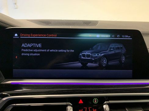 Used 2022 BMW X7 xDrive40i w/ M Sport Package AWD/4WD image 33
