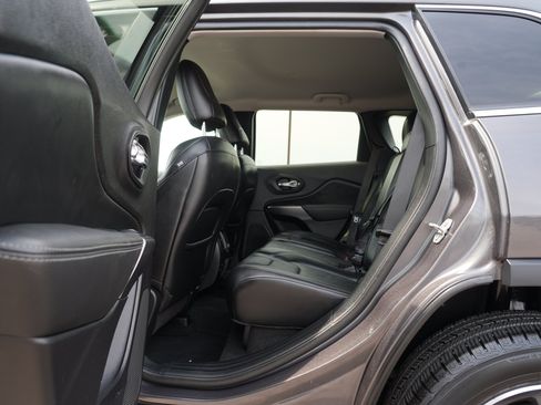 Used 2020 Jeep Cherokee Limited AWD/4WD image 18