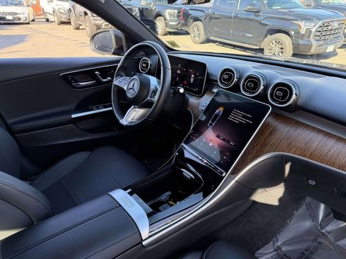 Used 2025 Mercedes-Benz C 300 4MATIC Sedan image 11
