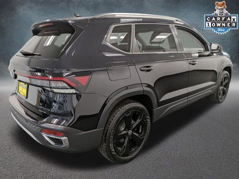 Used 2025 Volkswagen Taos SEL w/ Black Wheel Plus Package image 5