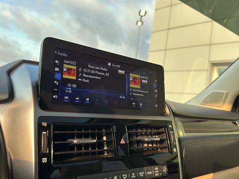 Used 2022 Lexus GX 460 Premium w/ Premium Package image 21