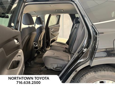 Used 2020 Hyundai Santa Fe SEL w/ Convenience Package image 19