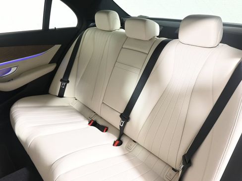 Certified 2023 Mercedes-Benz E 350 4MATIC Sedan image 4