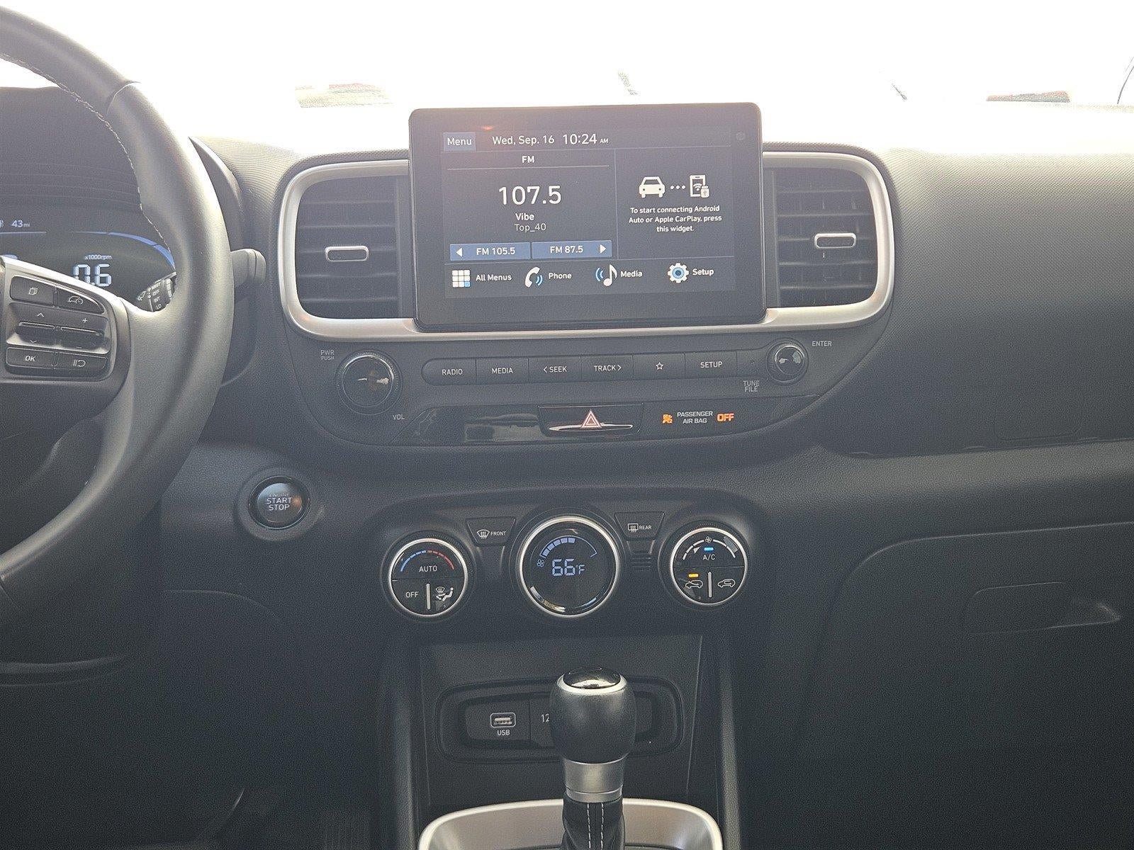 Used 2024 Hyundai Venue SEL FWD image 13