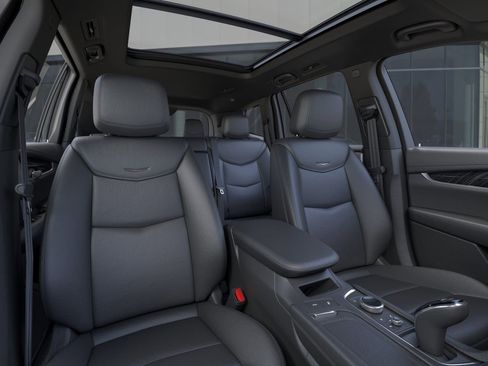 Used 2025 Cadillac XT6 Premium Luxury w/ Technology Package image 17