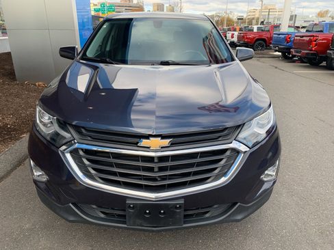 Used 2018 Chevrolet Equinox LT image 2