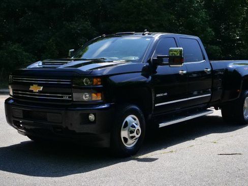 Used 2019 Chevrolet Silverado 3500 LTZ w/ Duramax Plus Package AWD/4WD image 6