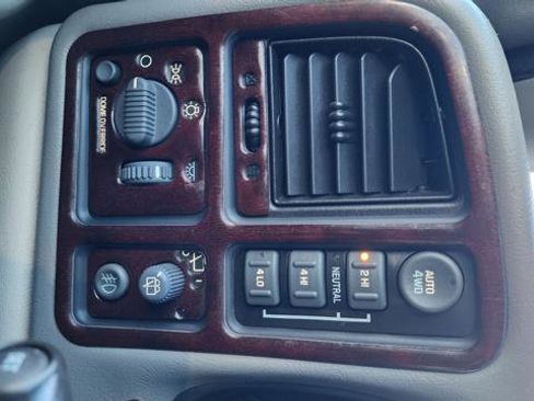 Used 2001 GMC Yukon SLT AWD/4WD image 19