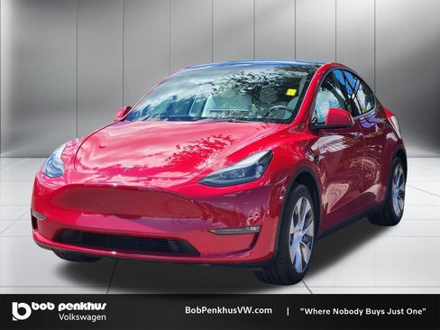 Used 2023 Tesla Model Y Long Range AWD/4WD image 23