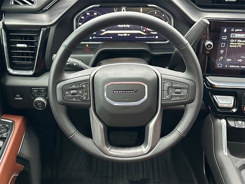 Used 2026 GMC Sierra 2500 Denali Ultimate image 25