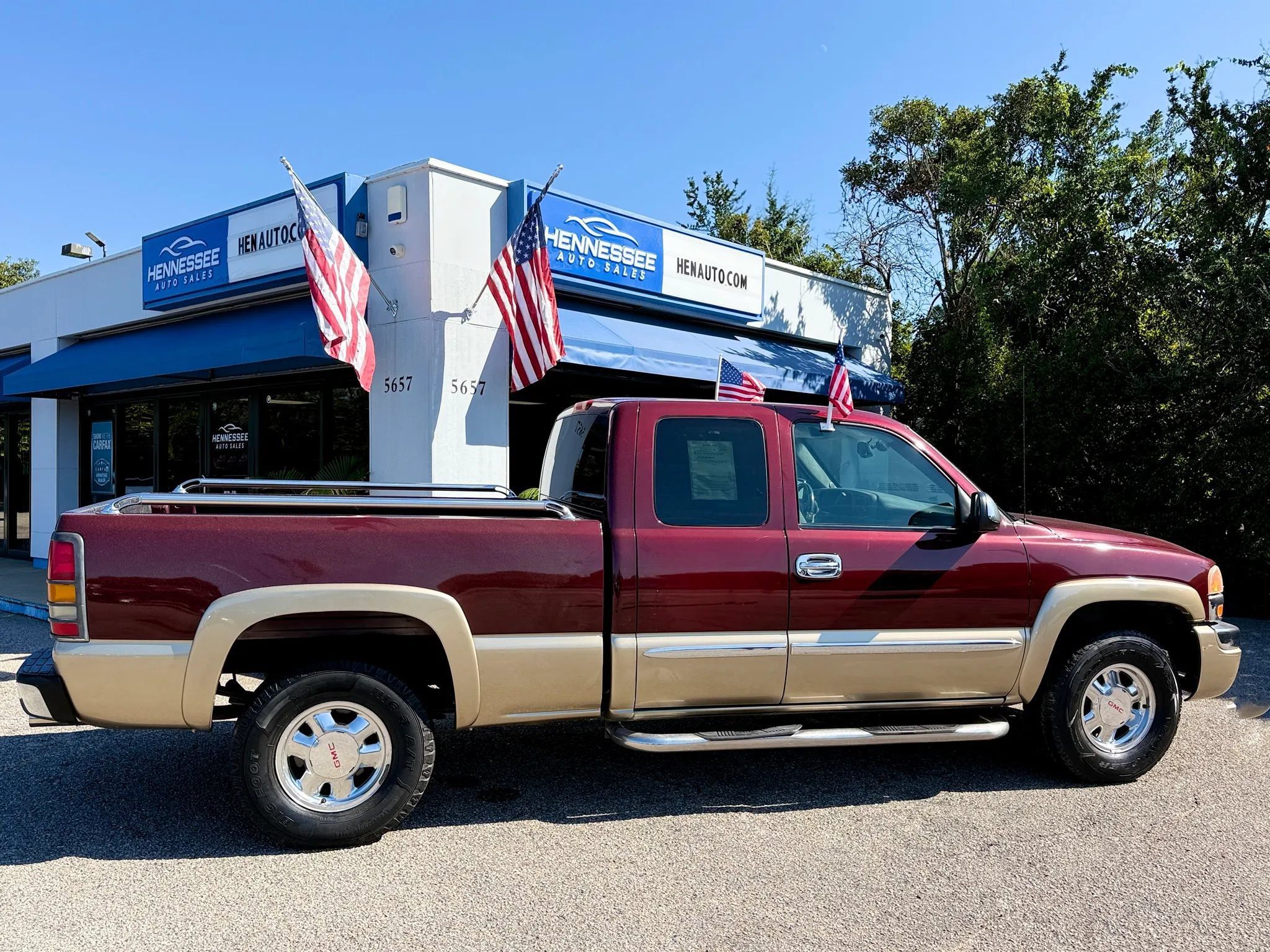 Used 2003 GMC Sierra 1500 SLE w/ Off-Road Package AWD/4WD image 10