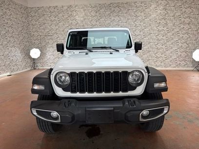 Used 2024 Jeep Gladiator Sport