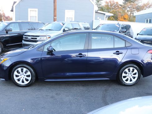 Used 2024 Toyota Corolla LE image 2