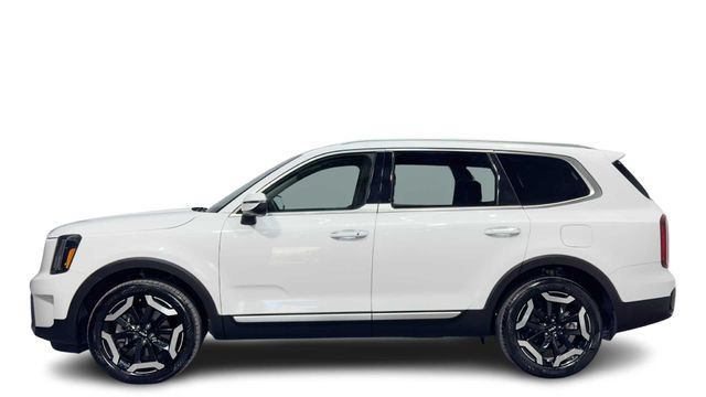 Used 2023 Kia Telluride S FWD image 1