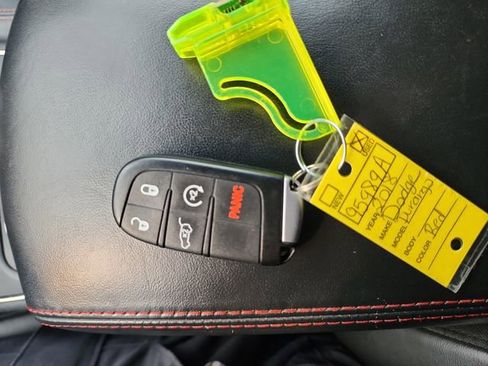 Used 2018 Dodge Durango R/T w/ Blacktop Package image 32