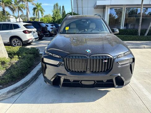 Used 2025 BMW X7 M60i w/ Climate Comfort Package AWD/4WD image 2